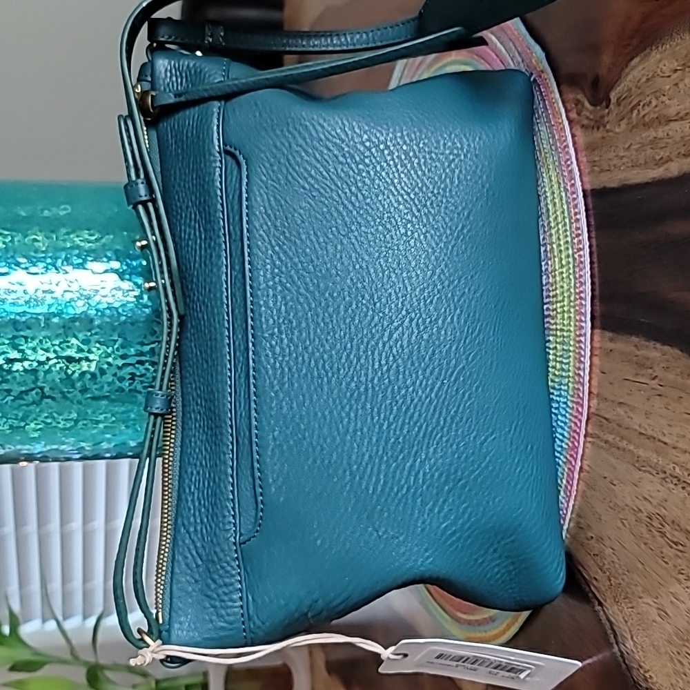HOBO Tripp Medium Crossbody
